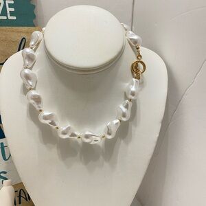 Elegant White Pearl Necklace